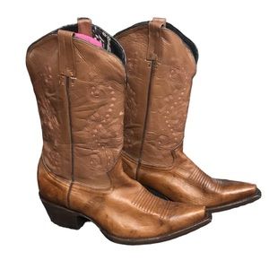 Genuine leather embroidered cowboy boots #stampede